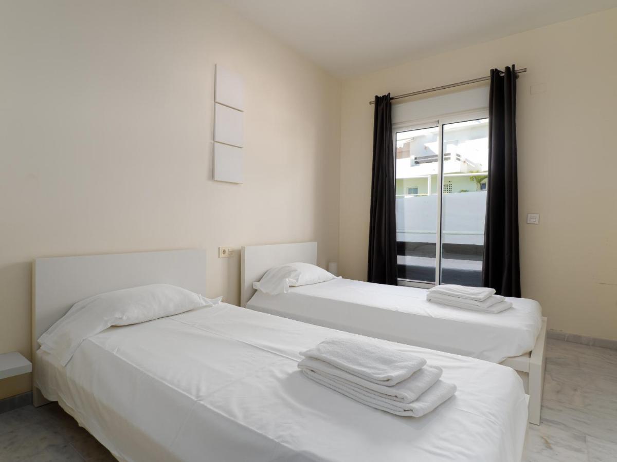 2051-New 3 Bedrooms On Golf เอสเตโปนา ภายนอก รูปภาพ